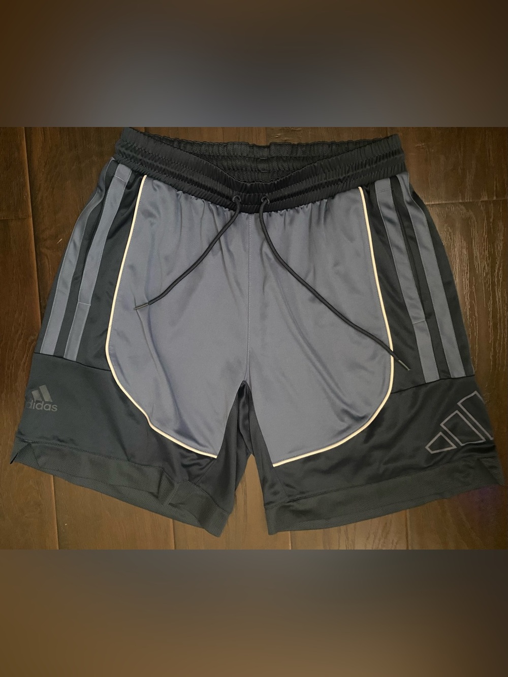 Adidas Men’s Black & Blue Performance Training Shorts Lightweight mesh pockets L